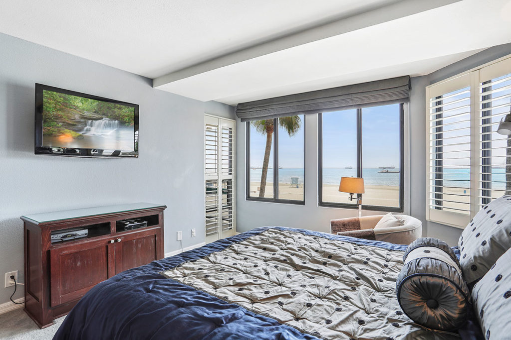 Oceanfront Condo for sale in Long Beach, CA at Ocean Club - Bedroom