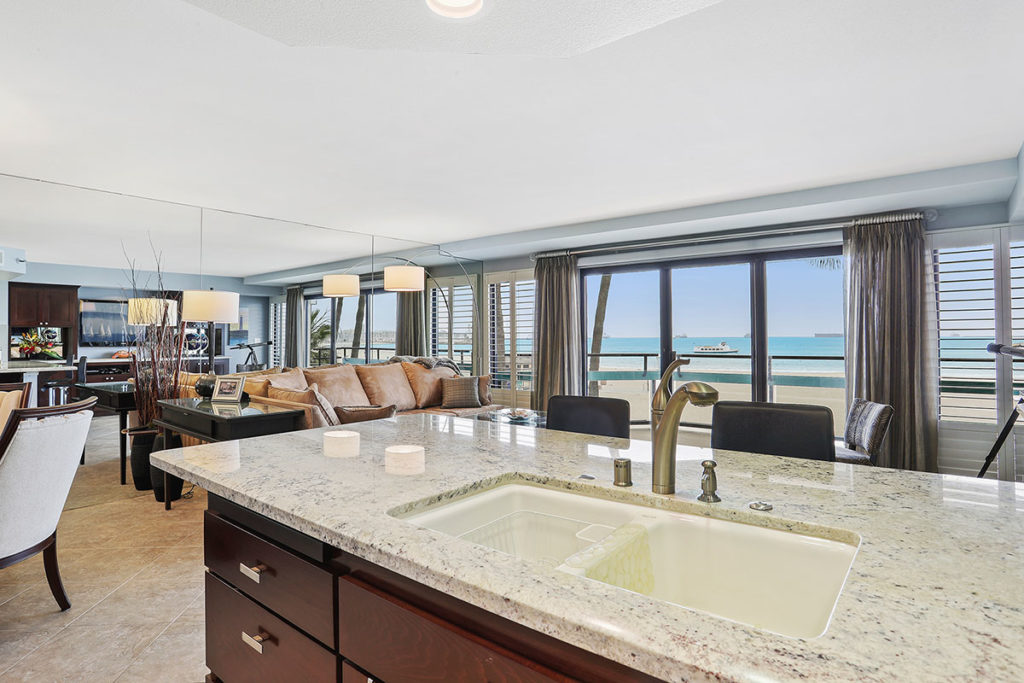 Oceanfront Condo for sale in Long Beach, CA at Ocean Club - Kitchen